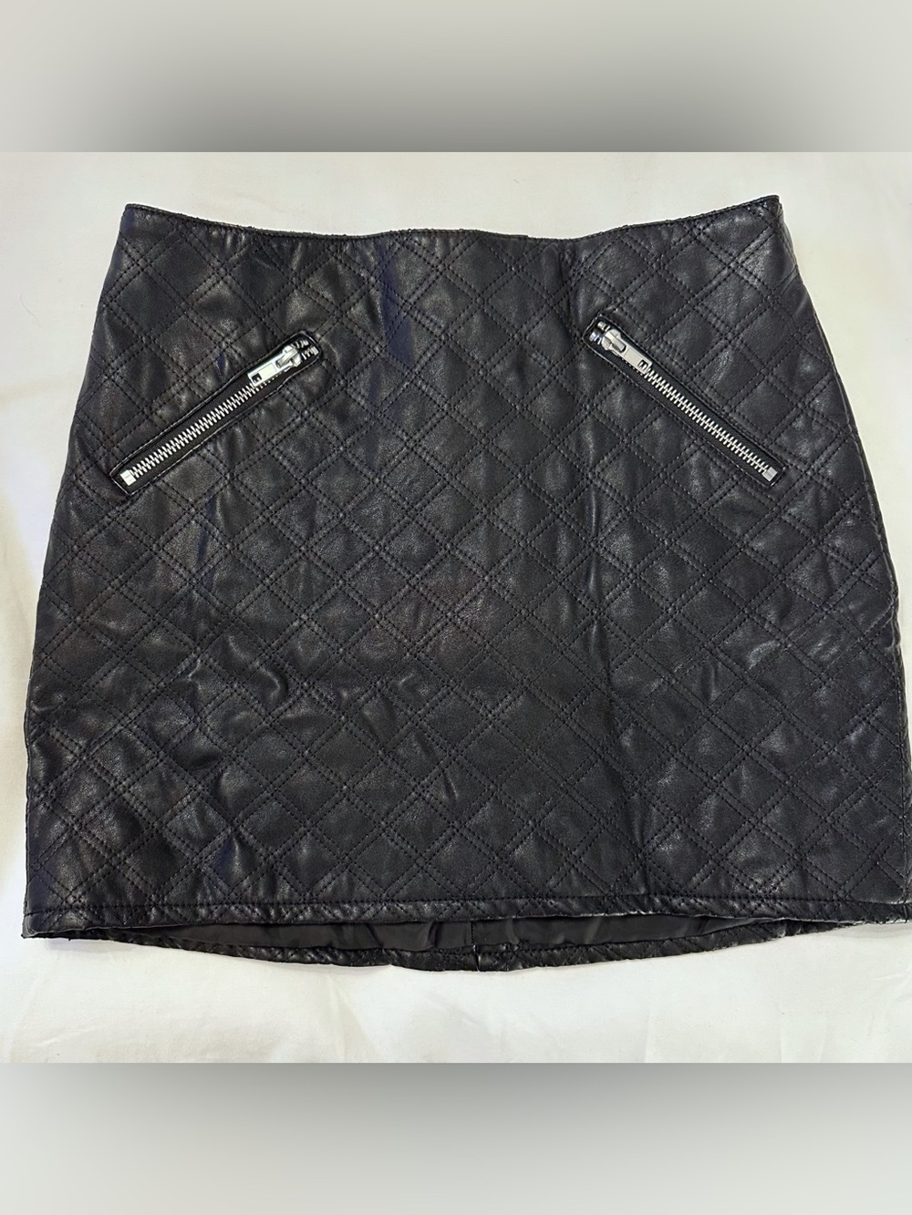 Divided by H&M Quilted Black Mini Skirt with Zipper Accents Size 6